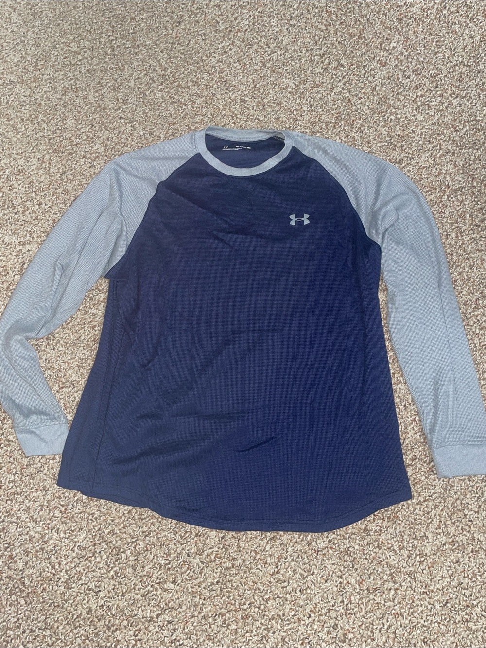 Under Armour Navy Body Light Gray Raglan Long Sleeve Performance Tee